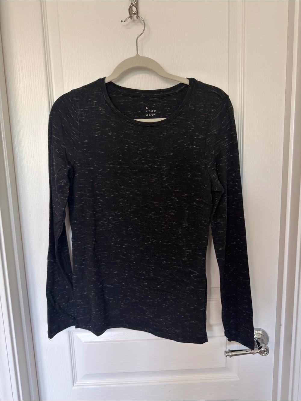 a new day Black Heathered Long Sleeve Shirt